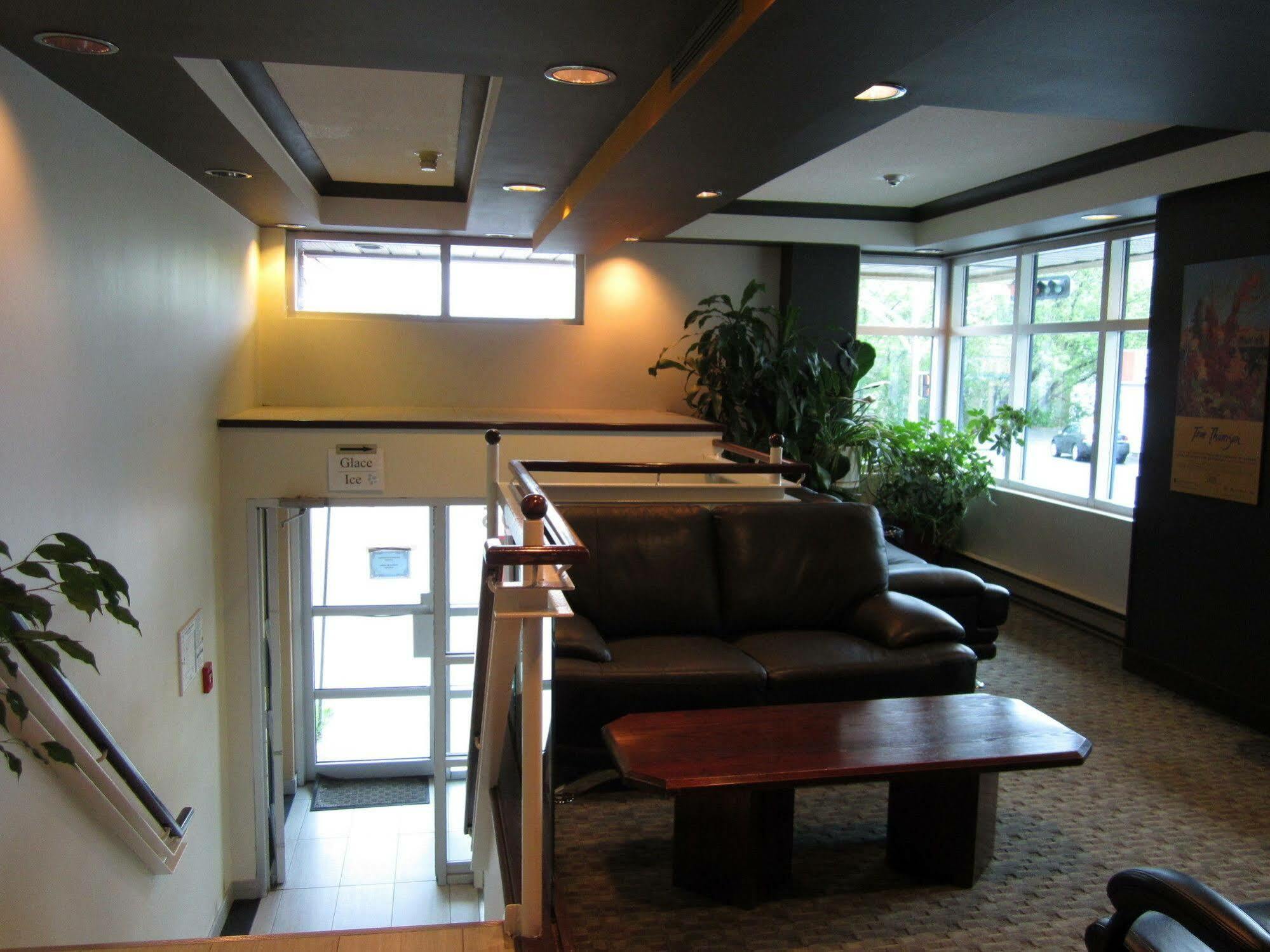Auberge De La Gare Gatineau Buitenkant foto